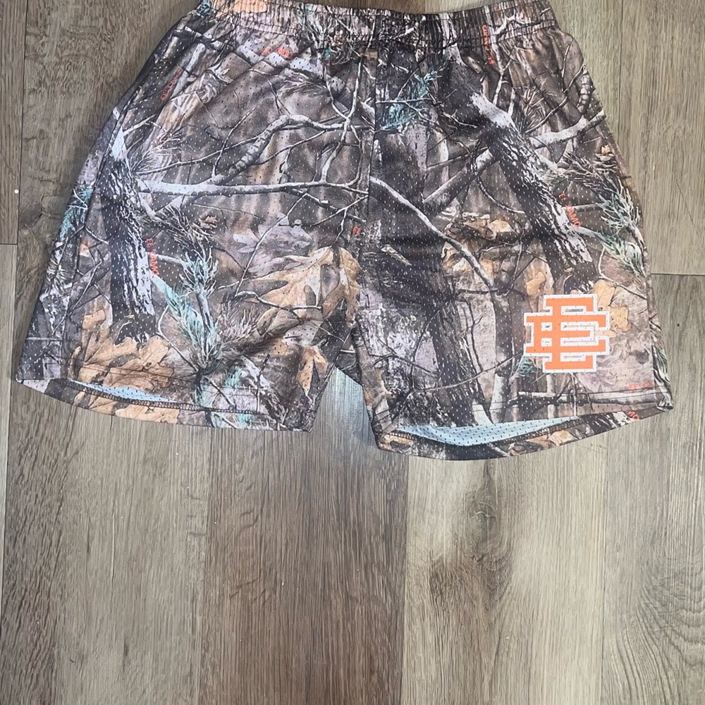 Eric Emanuel Camo Size medium Shorts